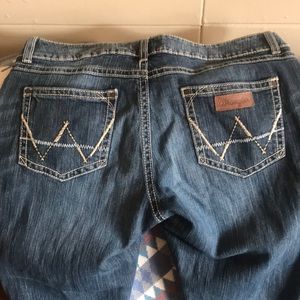 Wrangler Premium Patch Jean